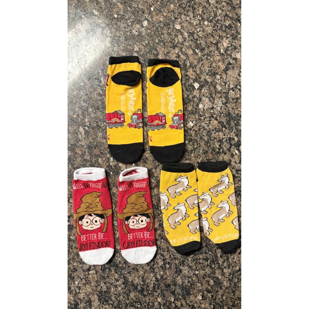 Harry Potter Ankle Socks Bundle Gryffindor Hufflepuff Platform 9 3/4 3 Pairs